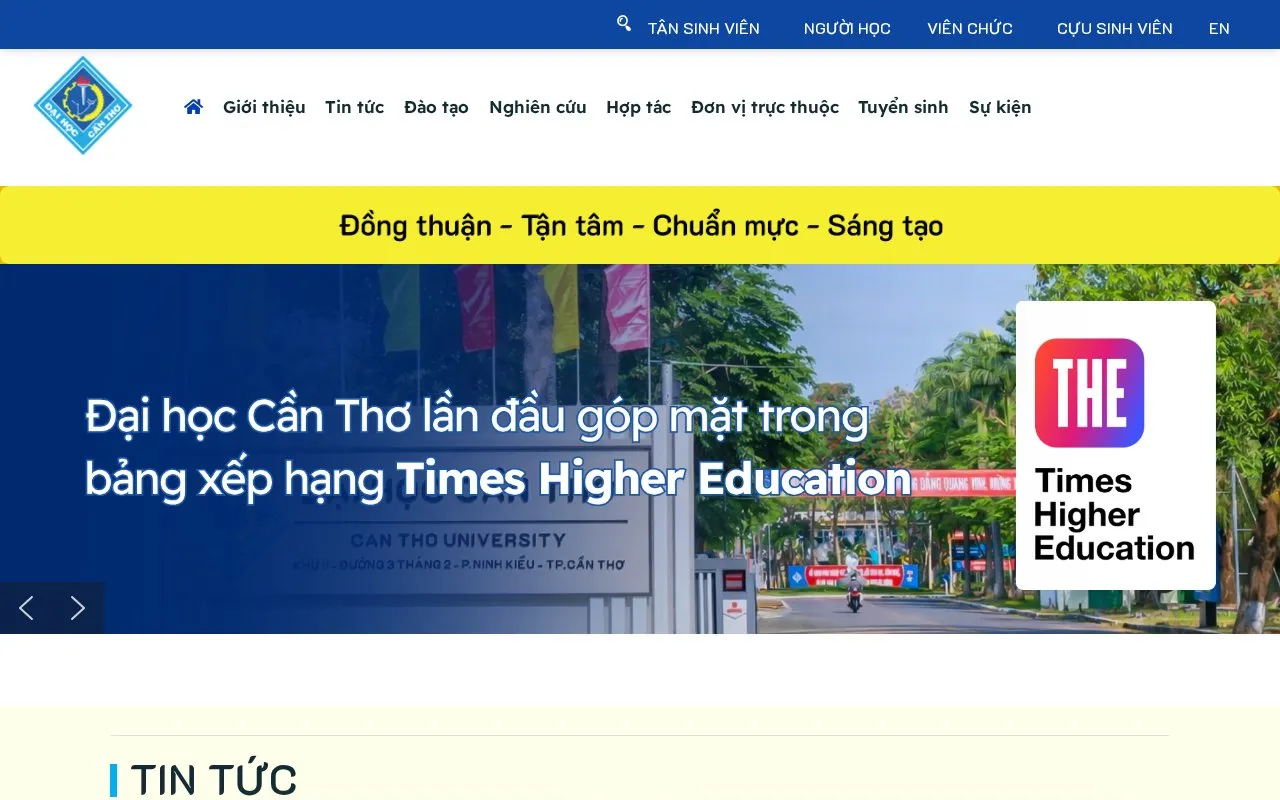 Can Tho University homepage screenshot